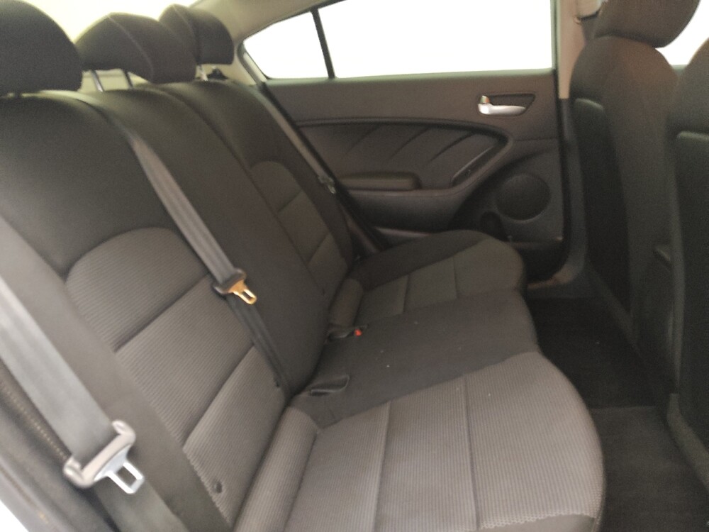 2018 Kia Forte in Jacksonville, FL 32225 - 18090112 19