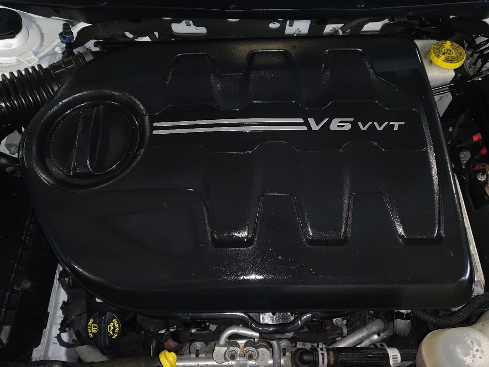 2019 Jeep Cherokee in Jacksonville, FL 32210 - 18090113 30