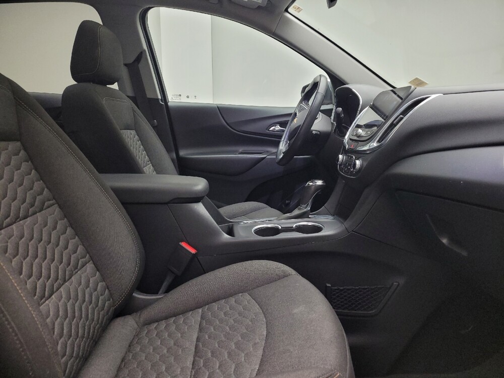 2018 Chevrolet Equinox in Eastpointe, MI 48021 - 18090119 19