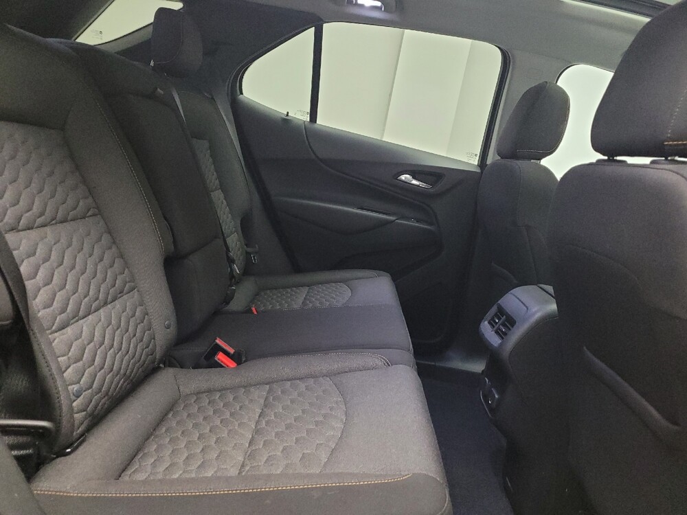 2018 Chevrolet Equinox in Eastpointe, MI 48021 - 18090119 21