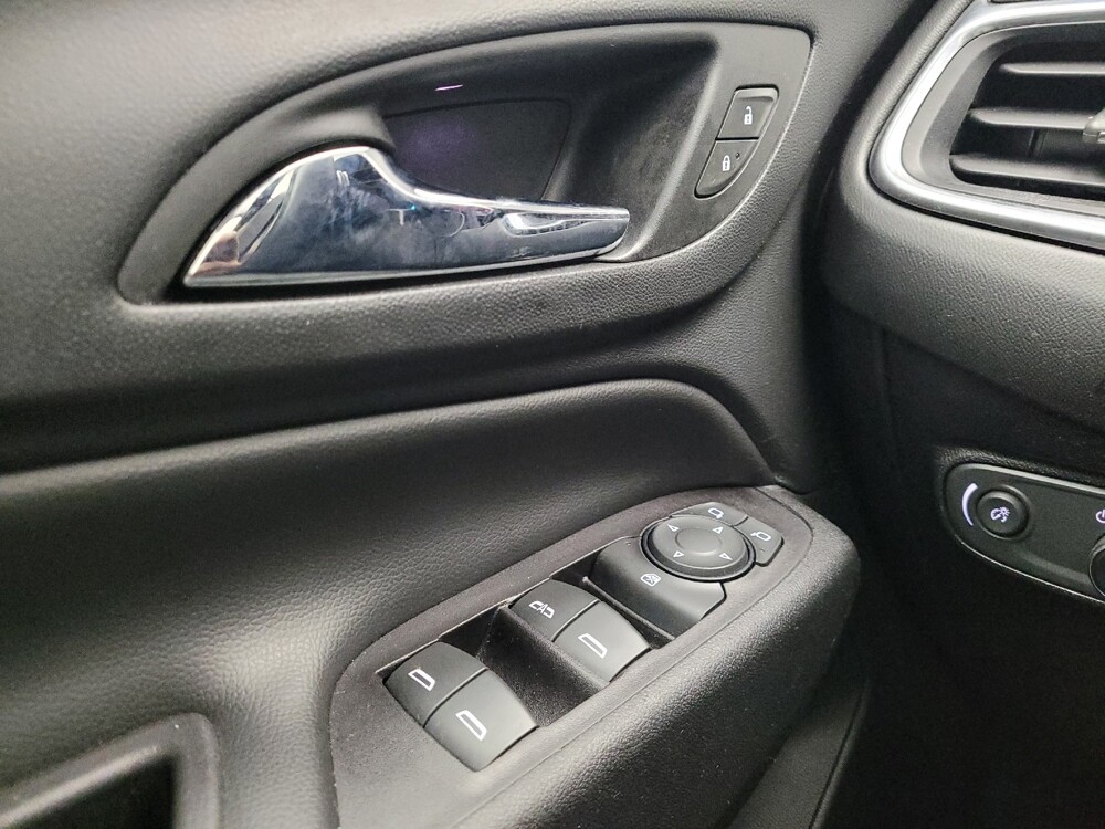 2018 Chevrolet Equinox in Eastpointe, MI 48021 - 18090119 27