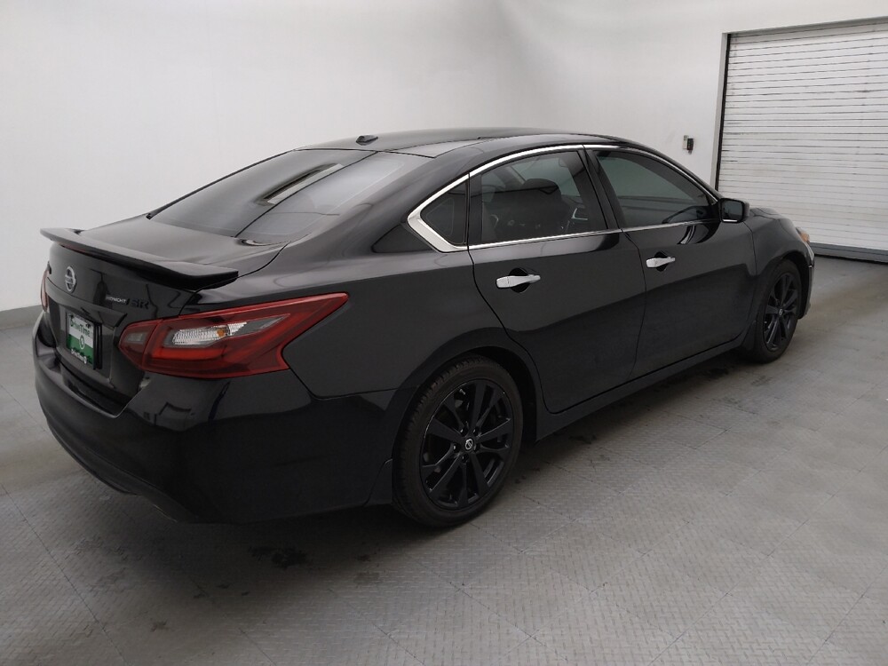 2018 Nissan Altima in Charleston, SC 29414 - 18090126 10