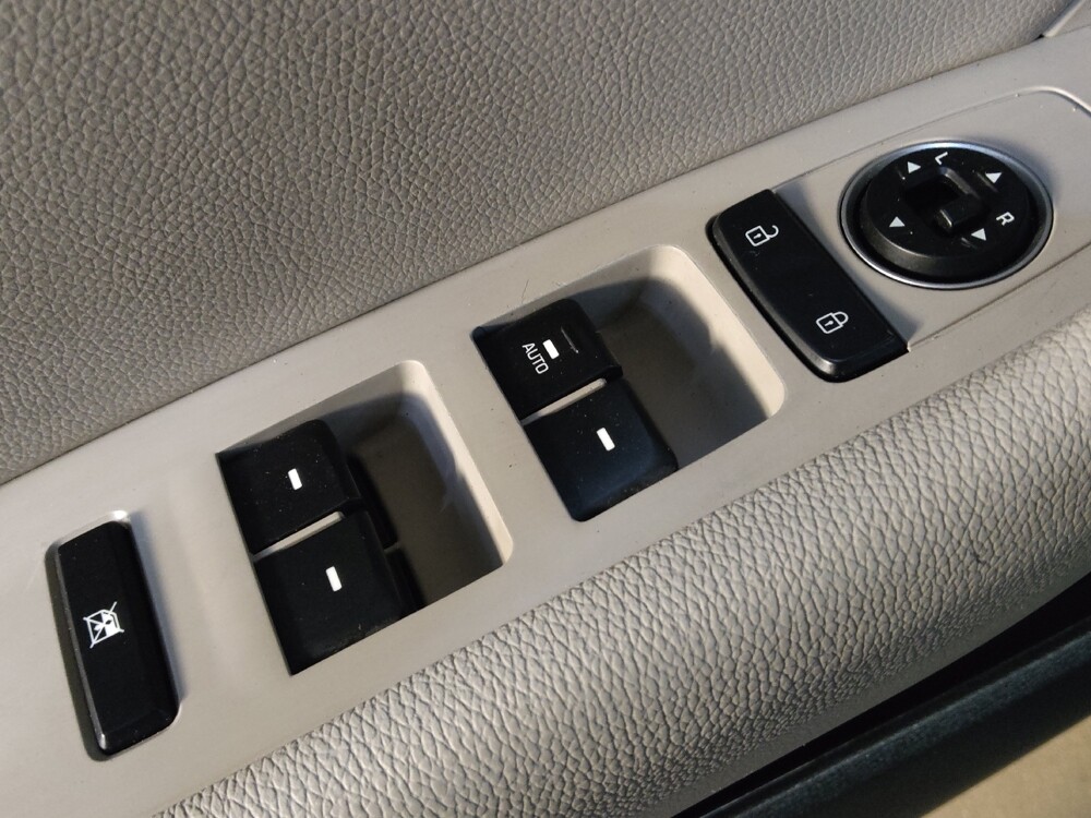 2018 Hyundai Sonata in Greensboro, NC 27407 - 18090133 27