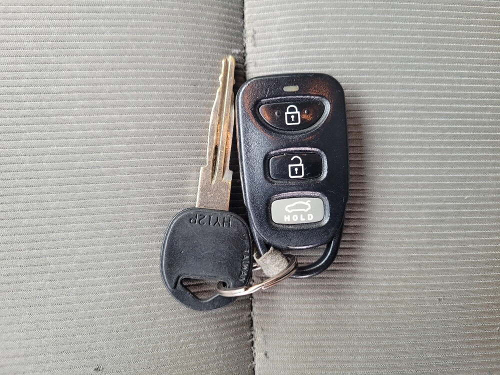 2018 Hyundai Elantra in Madison, TN 37115 - 18090137 32