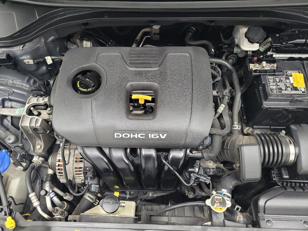 2018 Hyundai Elantra in Madison, TN 37115 - 18090137 30