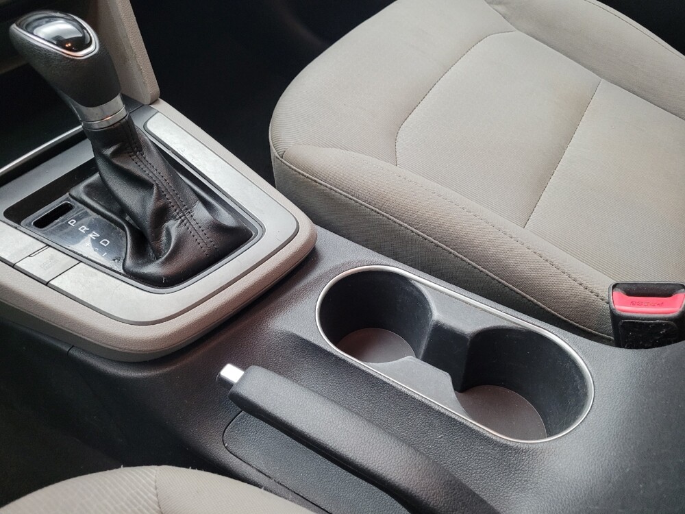 2018 Hyundai Elantra in Madison, TN 37115 - 18090137 26