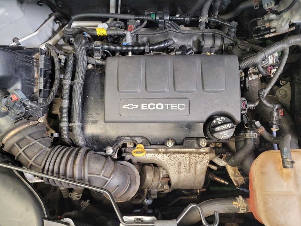 2019 Chevrolet Trax in Louisville, KY 40258 - 18090146 30