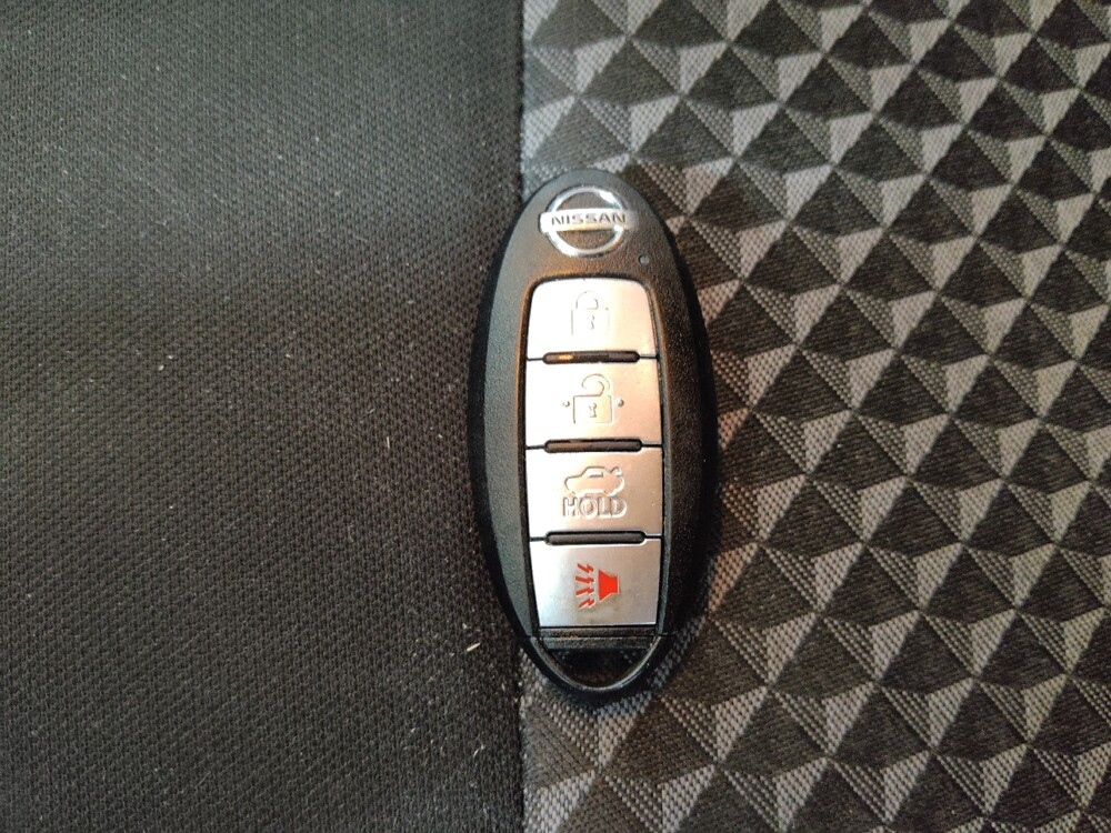 2021 Nissan Versa in Columbus, OH 43228 - 18090148 32