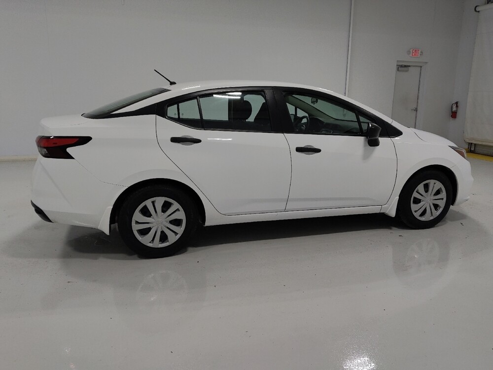 2021 Nissan Versa in Columbus, OH 43228 - 18090148 10