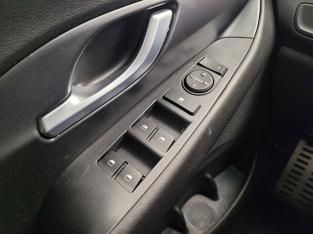 2018 Hyundai Elantra in Louisville, KY 40258 - 18090149 27