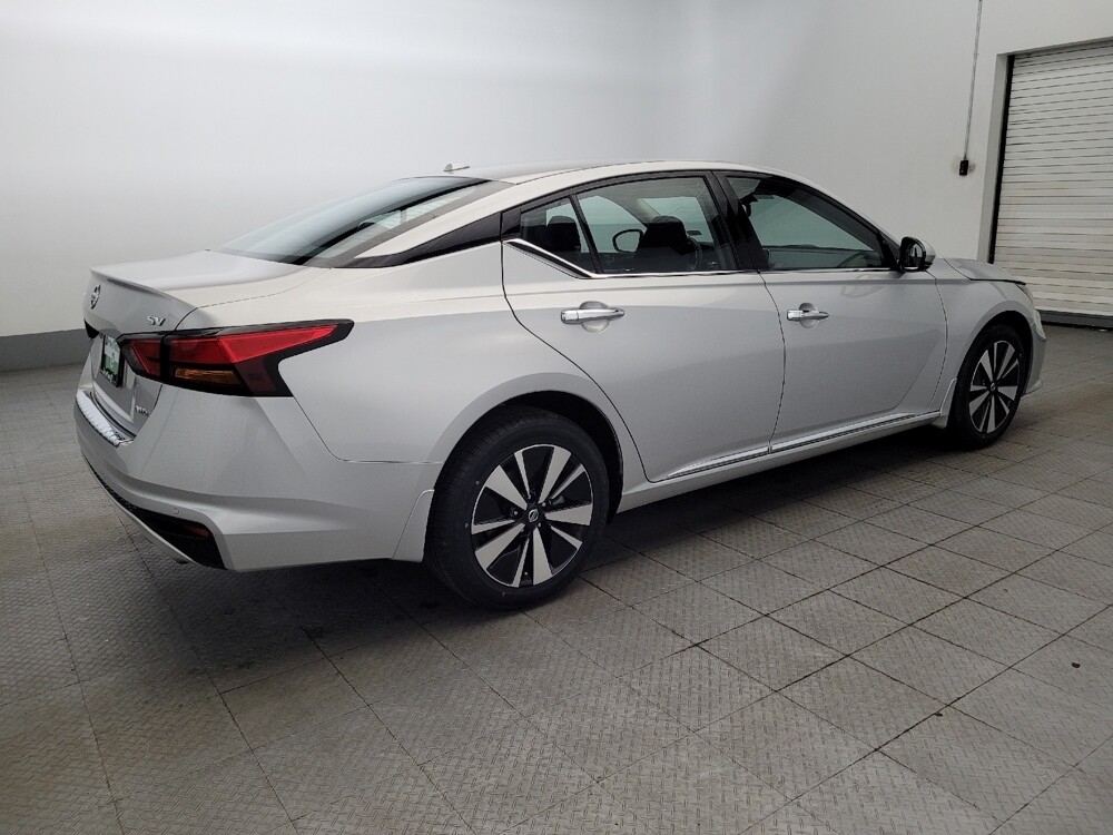 2020 Nissan Altima in Pittsburgh, PA 15236 - 18090153 10