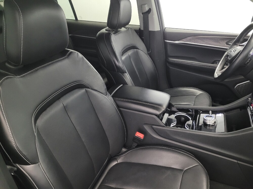 2021 Jeep Grand Cherokee L in Pittsburgh, PA 15236 - 18090156 21