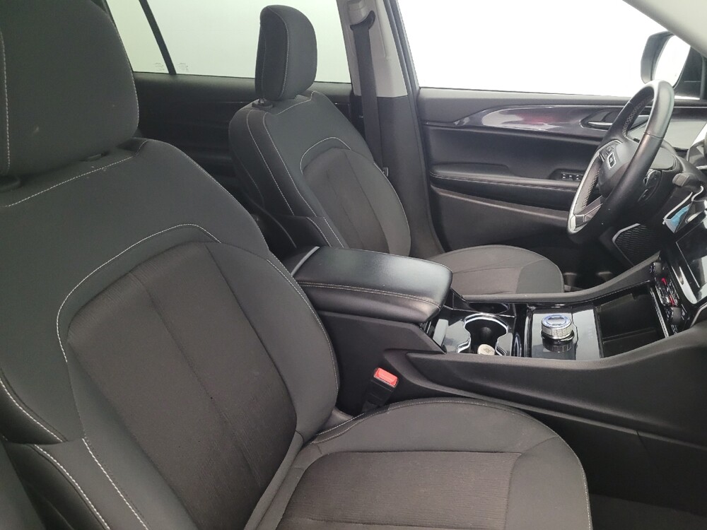 2022 Jeep Grand Cherokee L in Plymouth Meeting, PA 19462 - 18090164 21