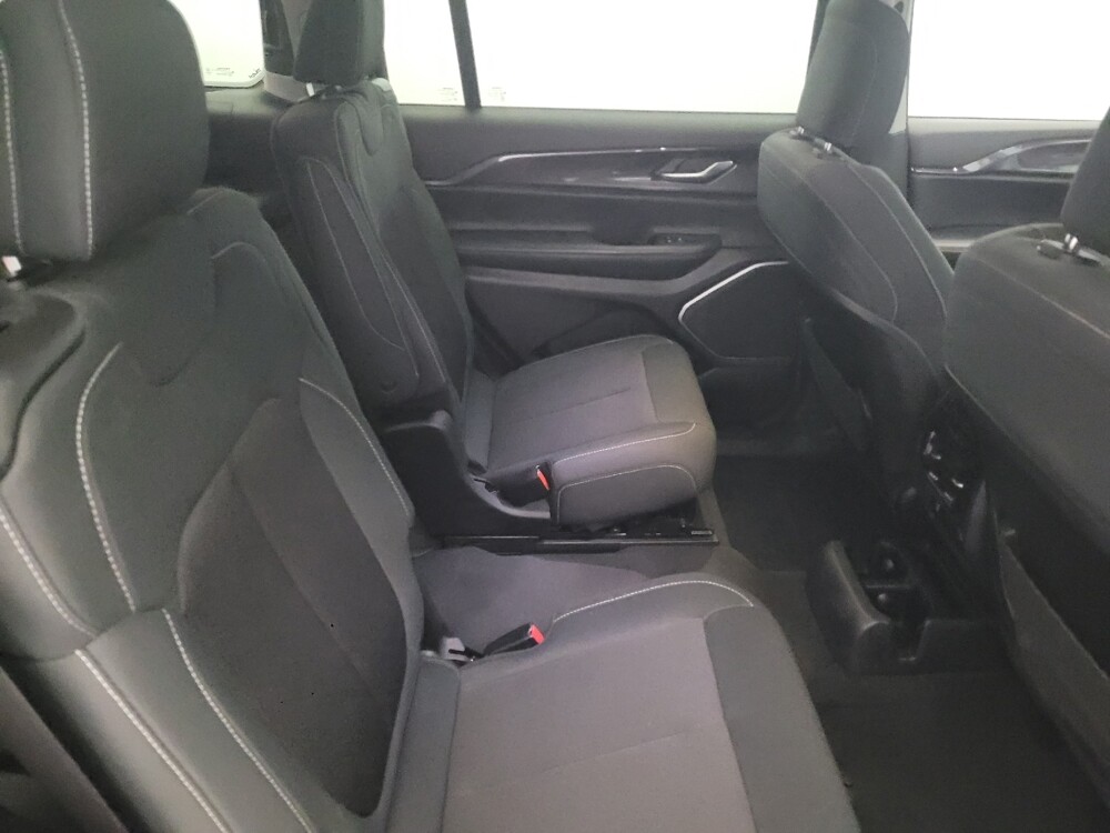 2022 Jeep Grand Cherokee L in Plymouth Meeting, PA 19462 - 18090164 19