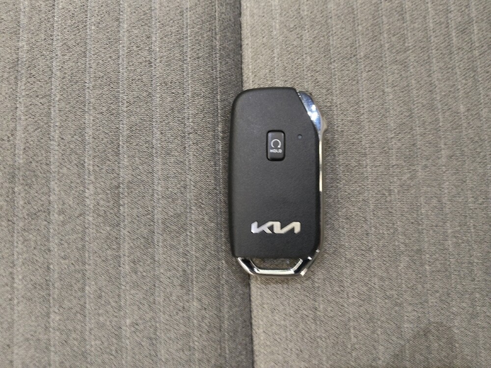 2022 Kia Soul in Topeka, KS 66611 - 18090169 32