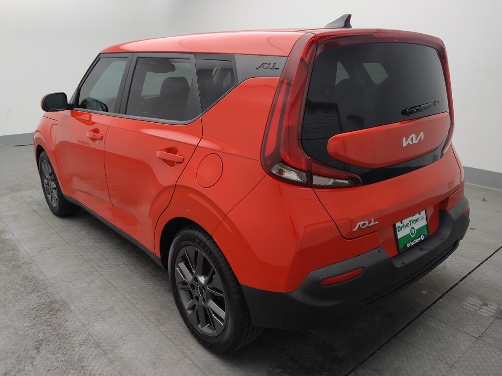 2022 Kia Soul in Topeka, KS 66611 - 18090169 5