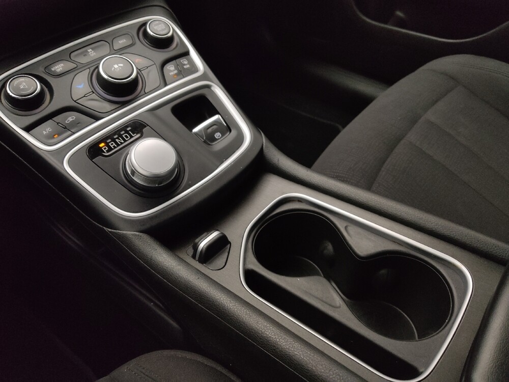 2015 Chrysler 200 in Wichita, KS 67207 - 18090170 26