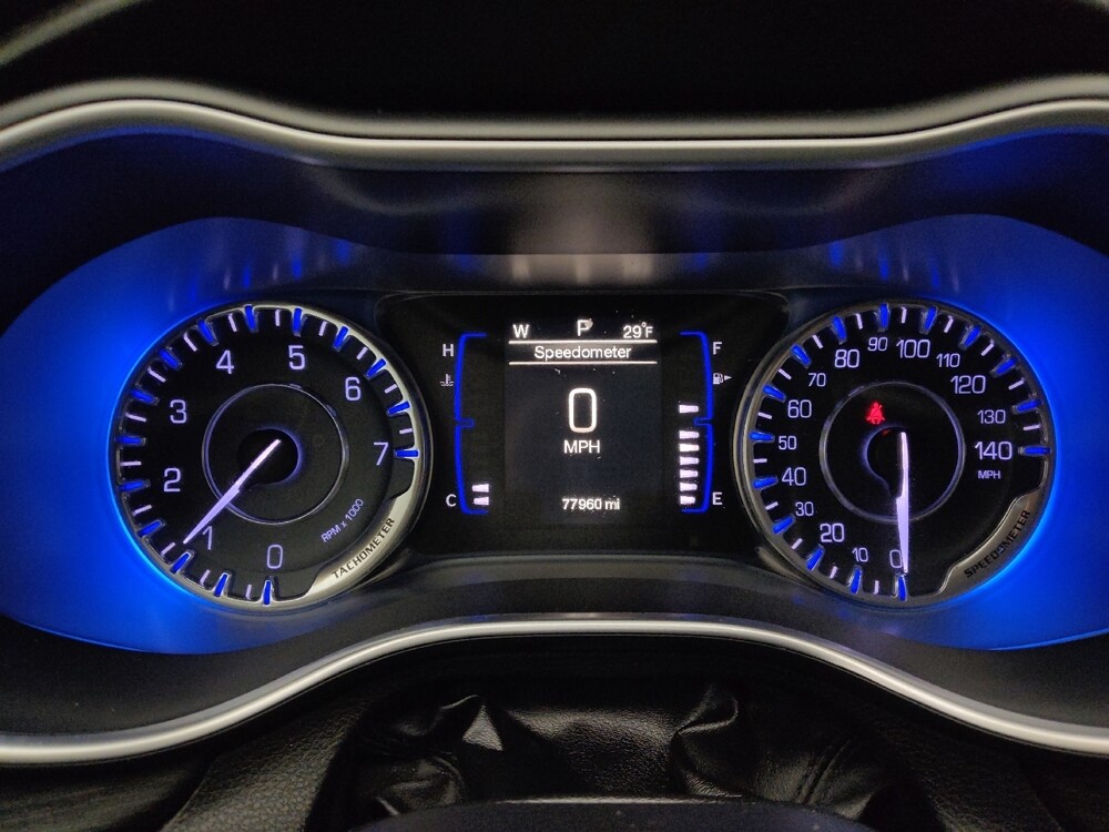 2015 Chrysler 200 in Wichita, KS 67207 - 18090170 23