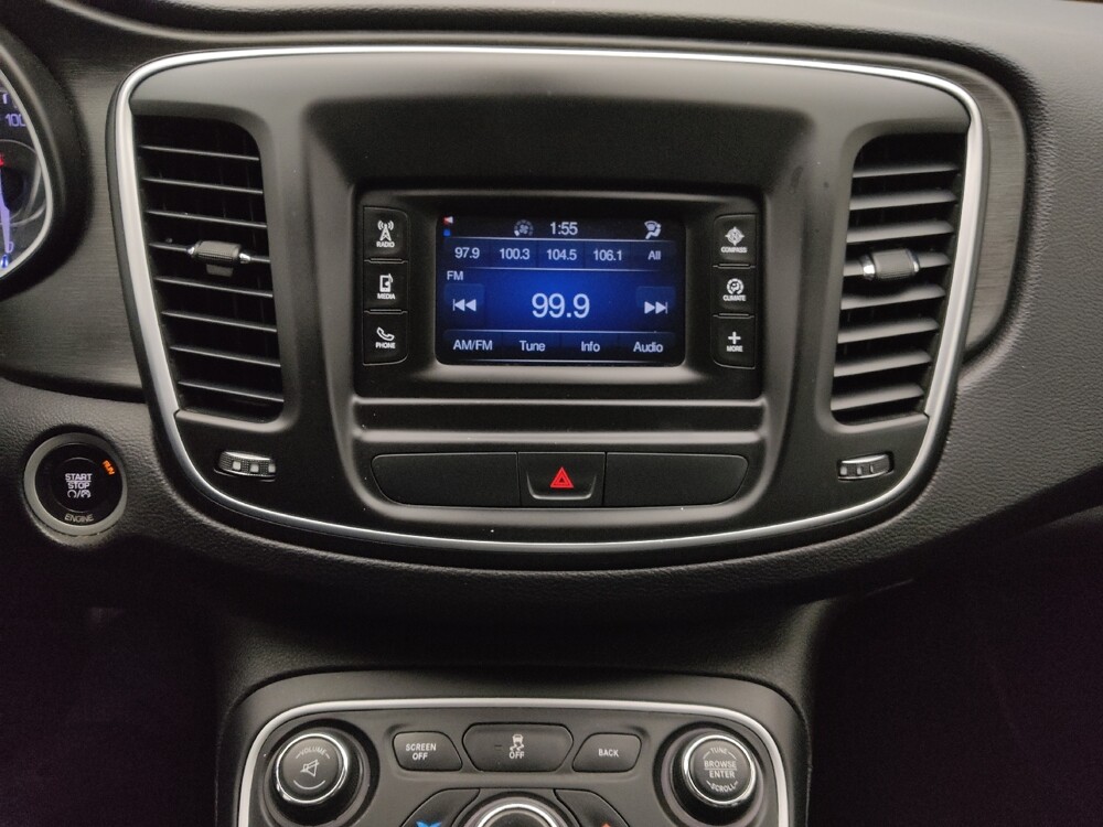 2015 Chrysler 200 in Wichita, KS 67207 - 18090170 25