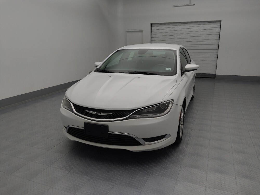 2015 Chrysler 200 in Wichita, KS 67207 - 18090170 15