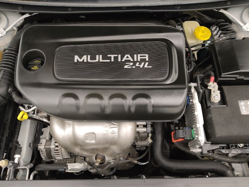 2015 Chrysler 200 in Wichita, KS 67207 - 18090170 30