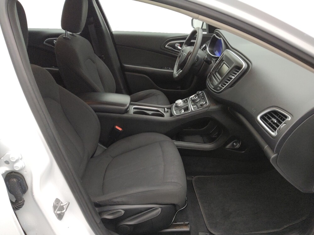 2015 Chrysler 200 in Wichita, KS 67207 - 18090170 21