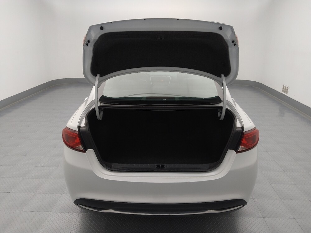 2015 Chrysler 200 in Wichita, KS 67207 - 18090170 29