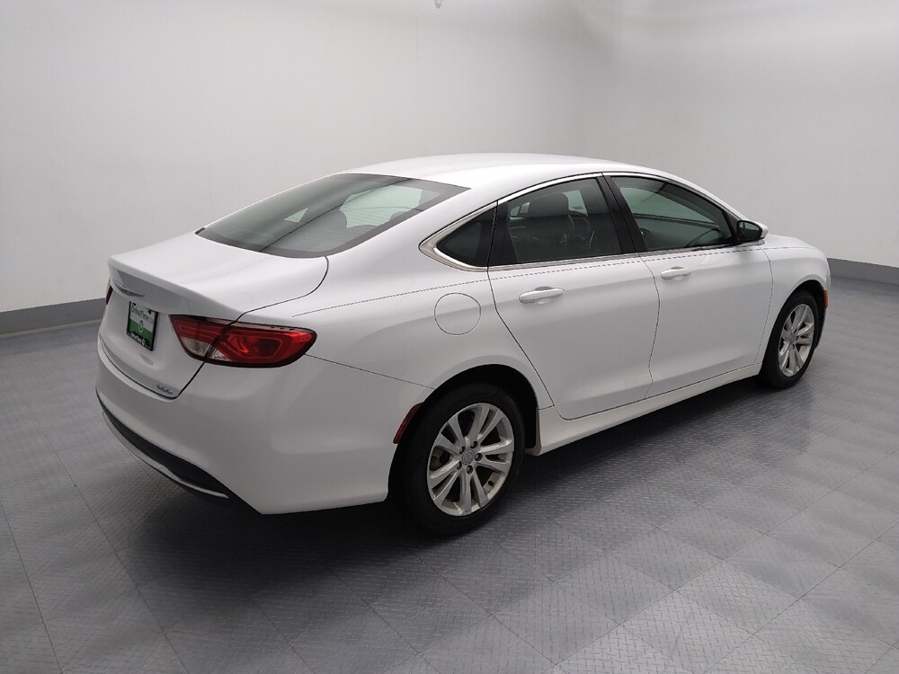 2015 Chrysler 200 in Wichita, KS 67207 - 18090170 10