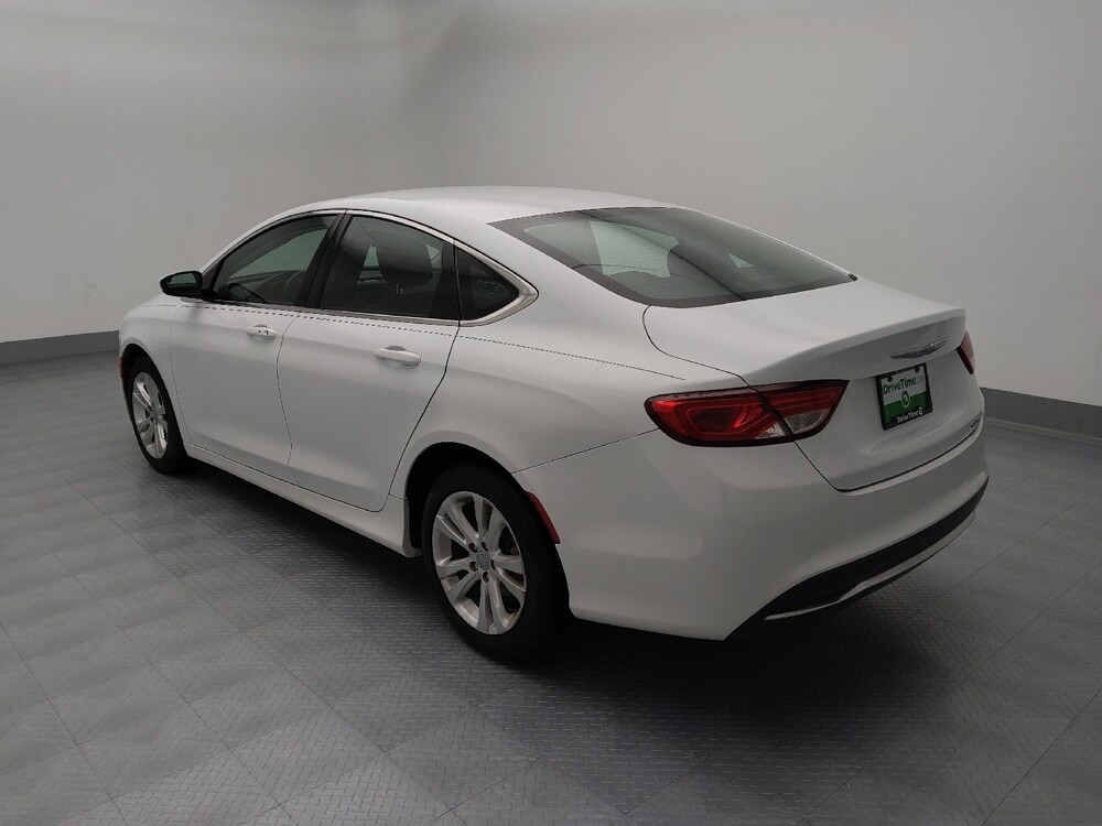 2015 Chrysler 200 in Wichita, KS 67207 - 18090170 3