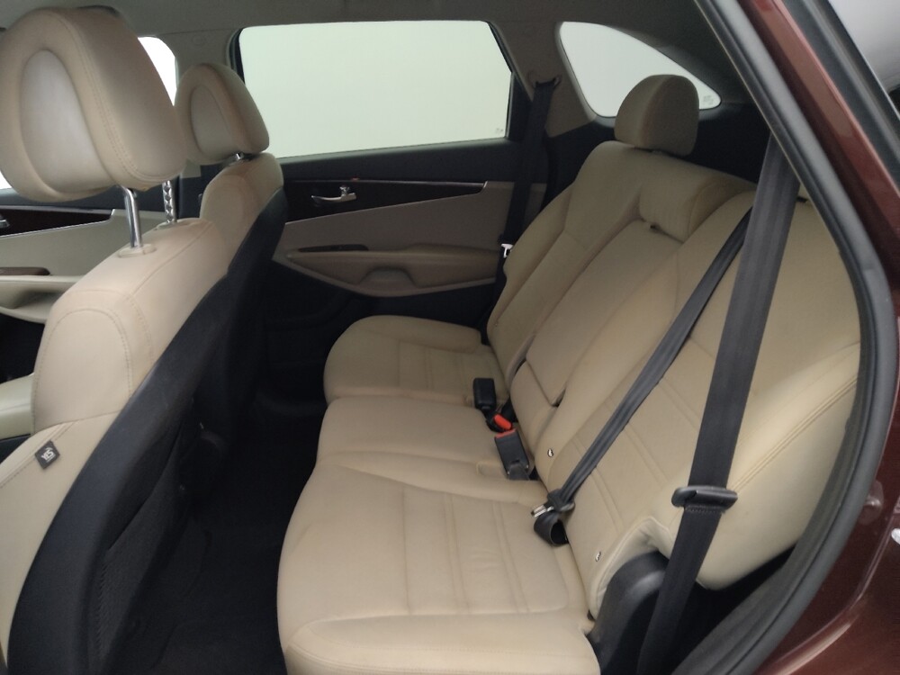 2016 Kia Sorento in Topeka, KS 66611 - 18090171 18