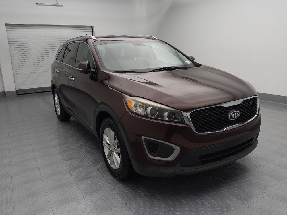 2016 Kia Sorento in Topeka, KS 66611 - 18090171 13