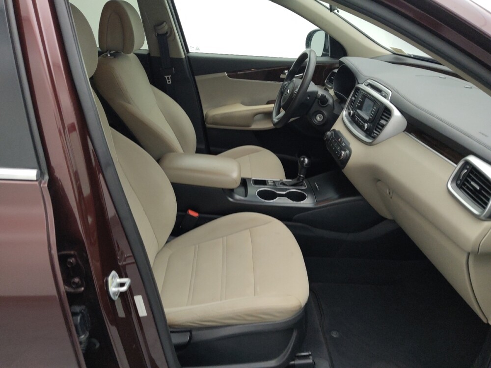2016 Kia Sorento in Topeka, KS 66611 - 18090171 21