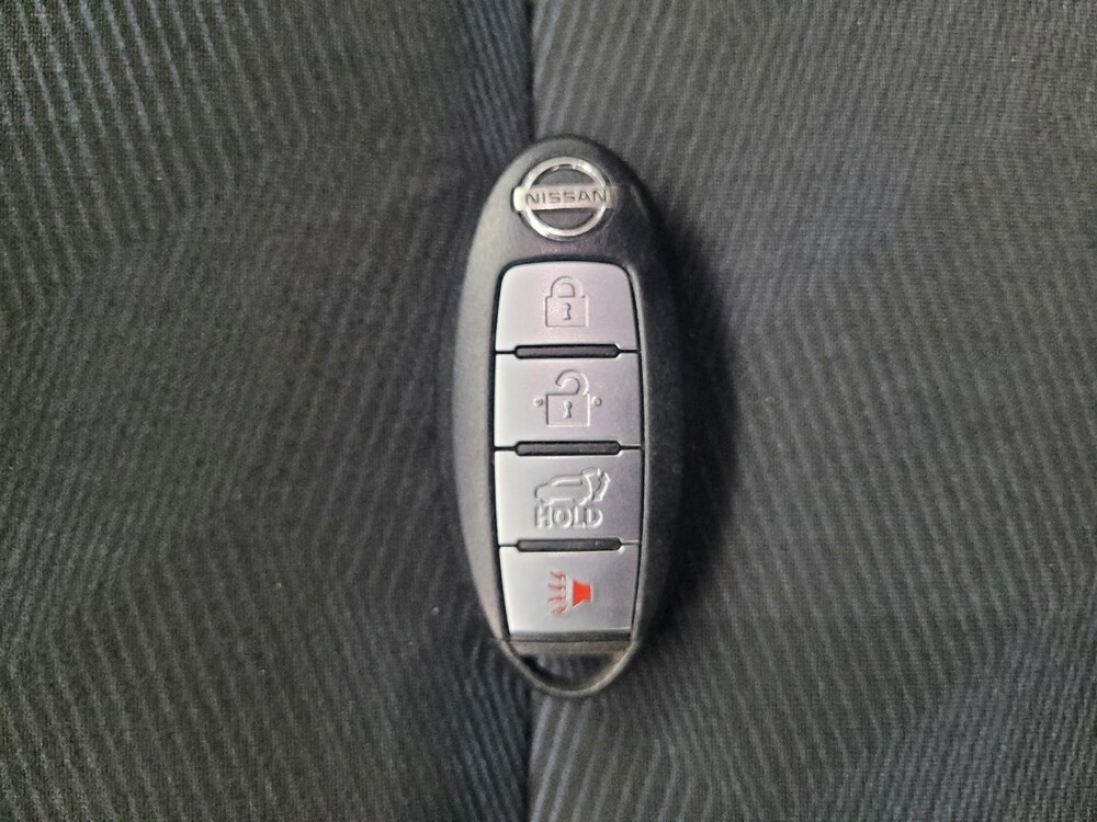 2016 Nissan Rogue in Madison, TN 37115 - 18090175 32