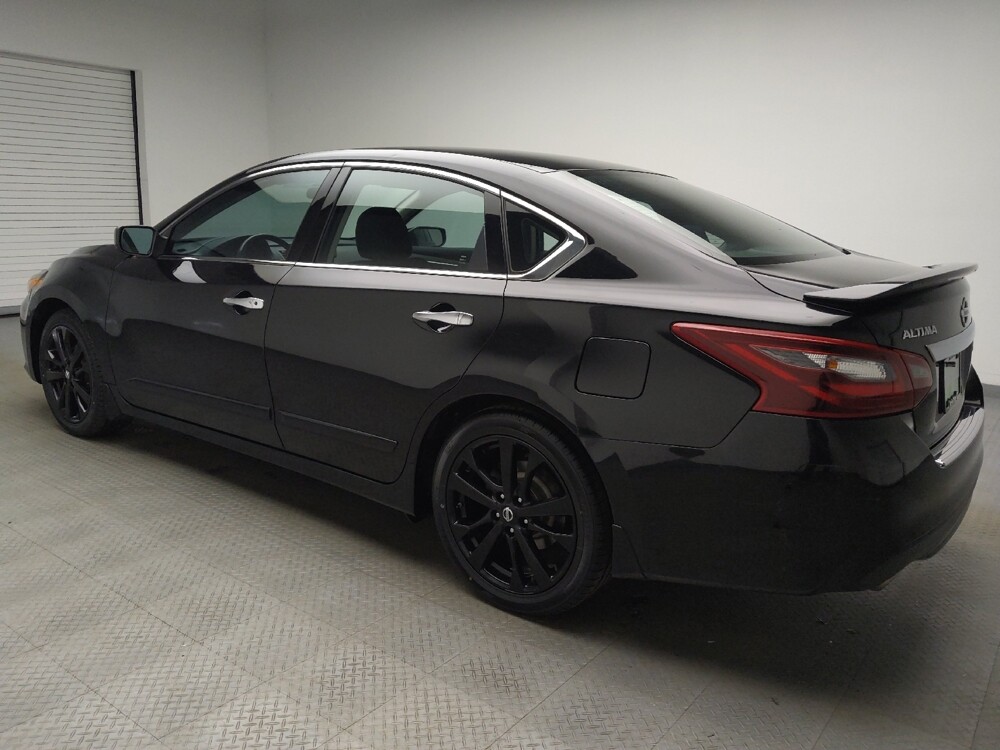 2017 Nissan Altima in Eastpointe, MI 48021 - 18090178 3