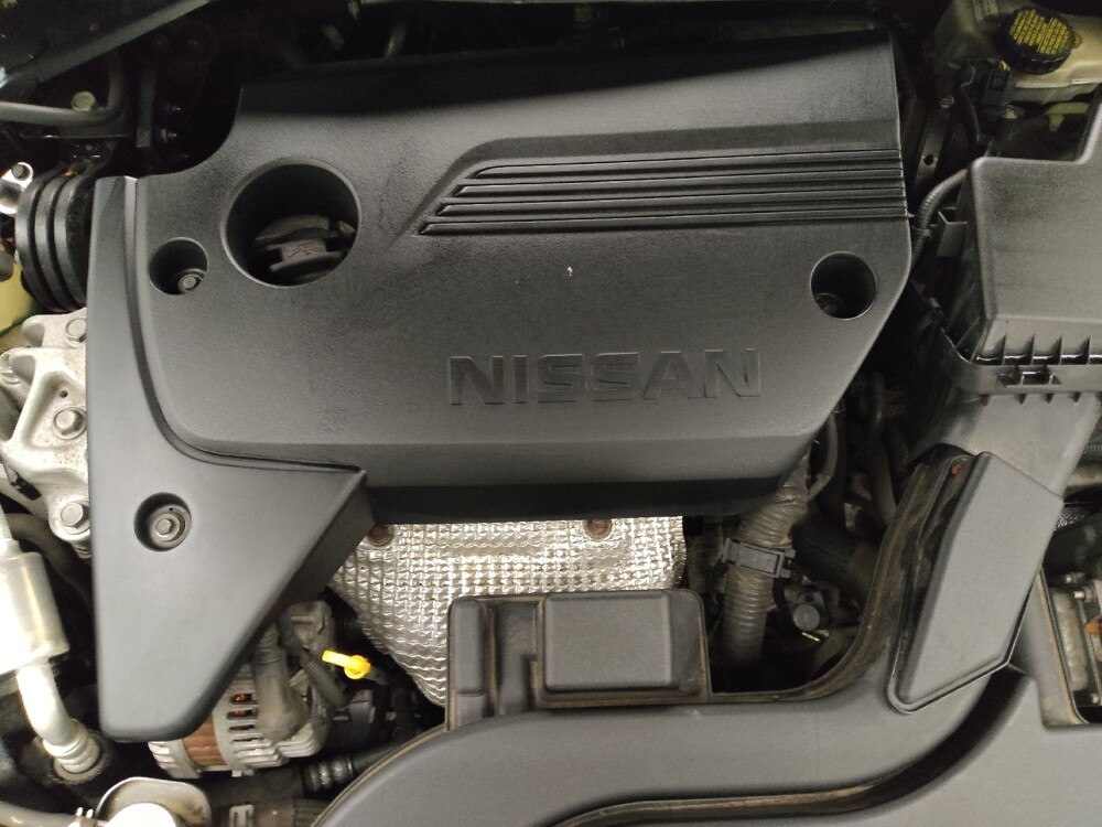 2017 Nissan Altima in Eastpointe, MI 48021 - 18090178 30