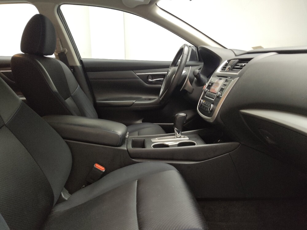 2017 Nissan Altima in Eastpointe, MI 48021 - 18090178 21