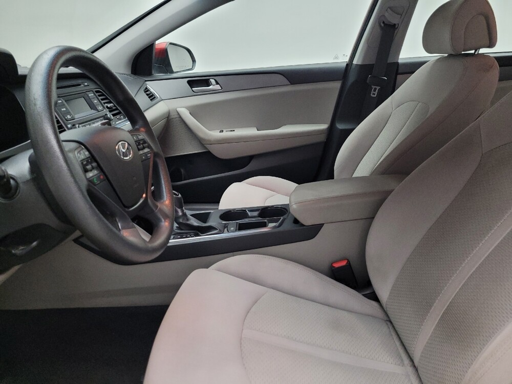 2015 Hyundai Sonata in Eastpointe, MI 48021 - 18090181 17