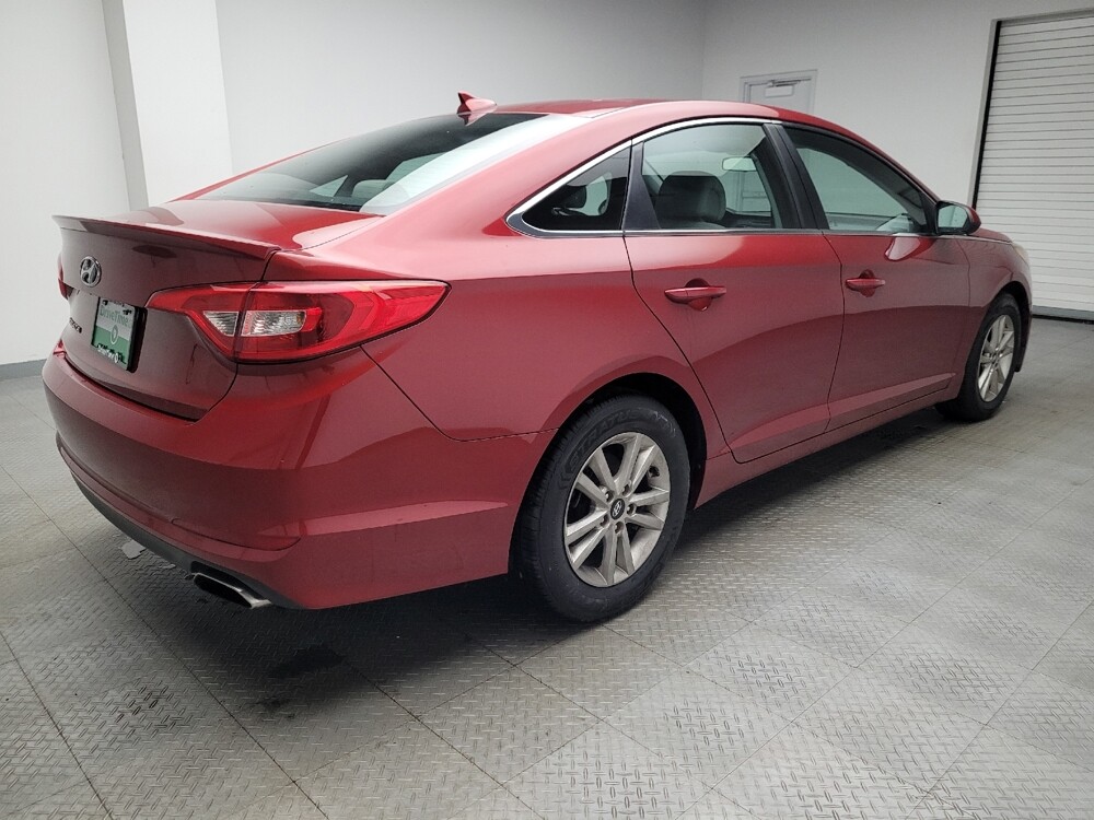 2015 Hyundai Sonata in Eastpointe, MI 48021 - 18090181 10