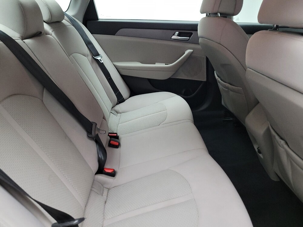 2015 Hyundai Sonata in Eastpointe, MI 48021 - 18090181 19