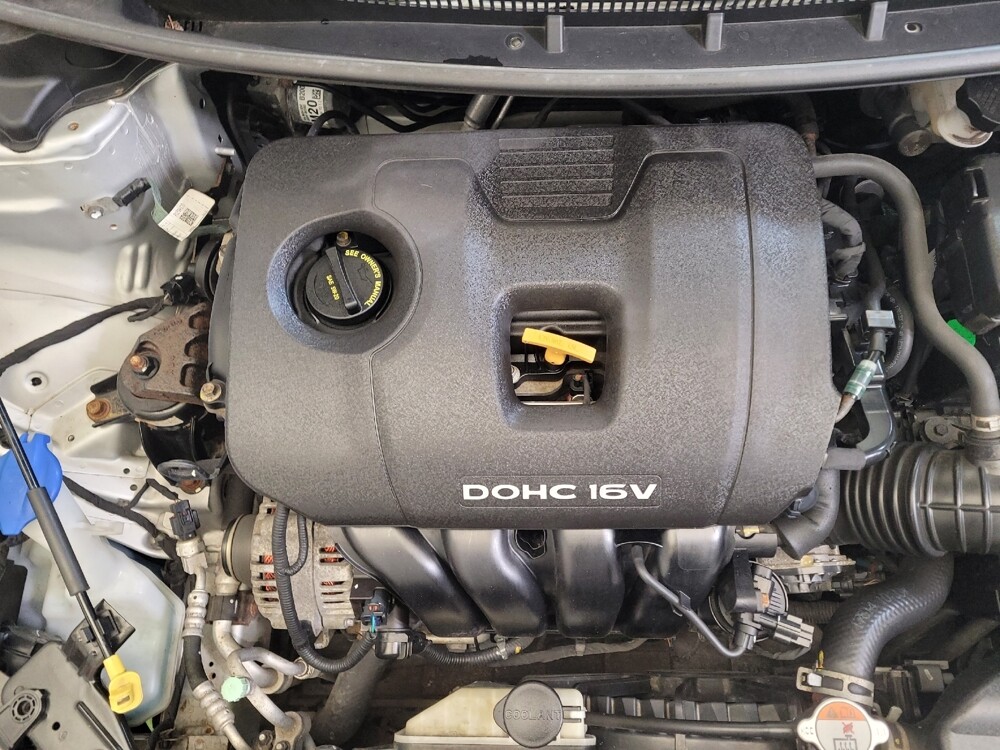 2018 Kia Forte in Columbus, OH 43231 - 18090183 30