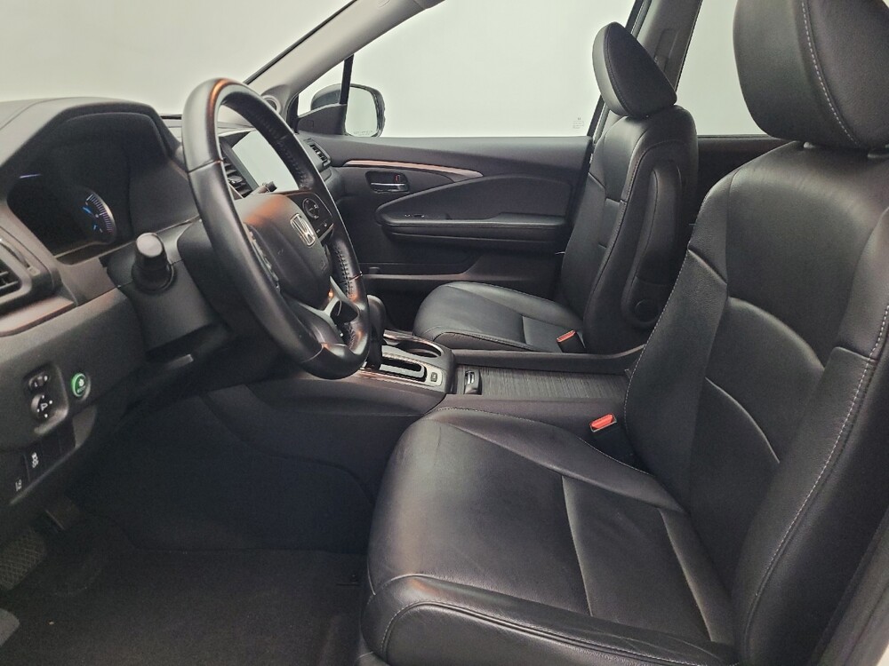 2019 Honda Pilot in Jacksonville, FL 32225 - 18090186 17