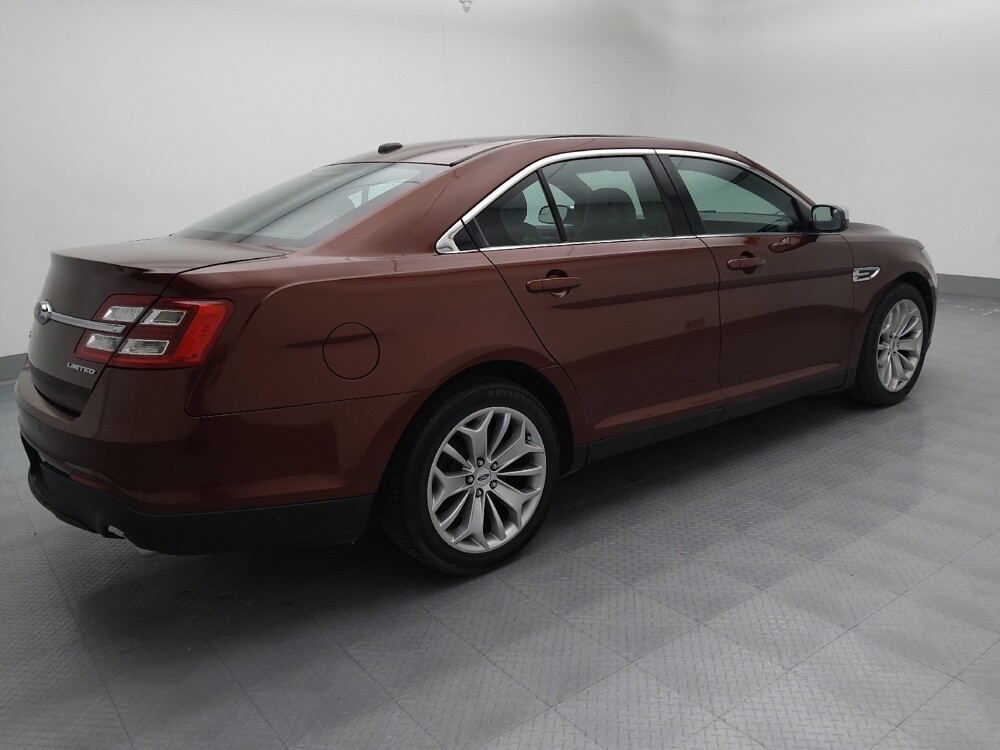 2015 Ford Taurus in Wichita, KS 67207 - 18090189 10