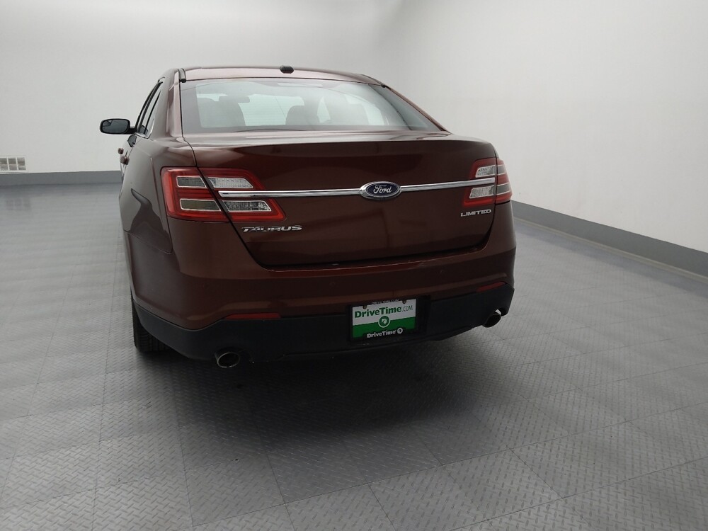 2015 Ford Taurus in Wichita, KS 67207 - 18090189 6