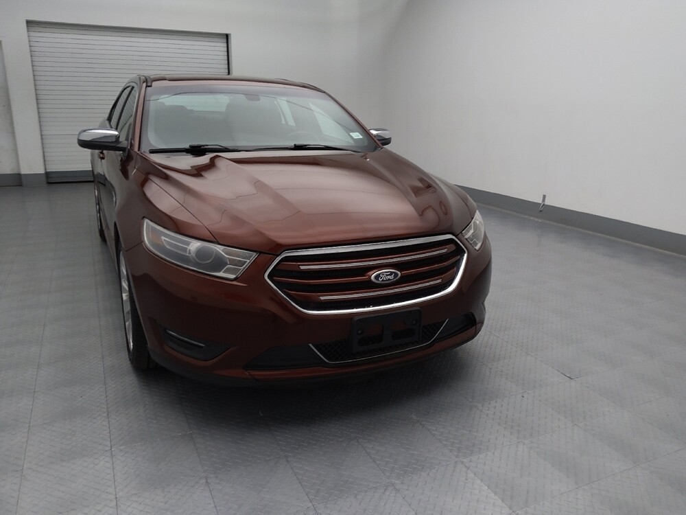 2015 Ford Taurus in Wichita, KS 67207 - 18090189 14