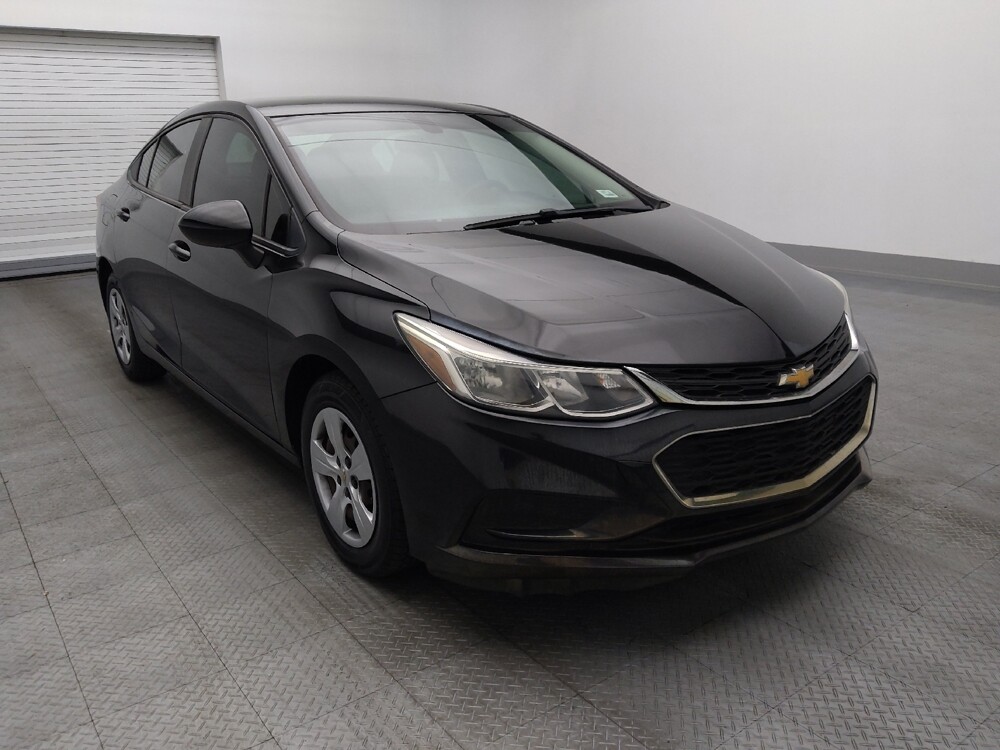 2018 Chevrolet Cruze in Gainesville, FL 32609 - 18090191 13