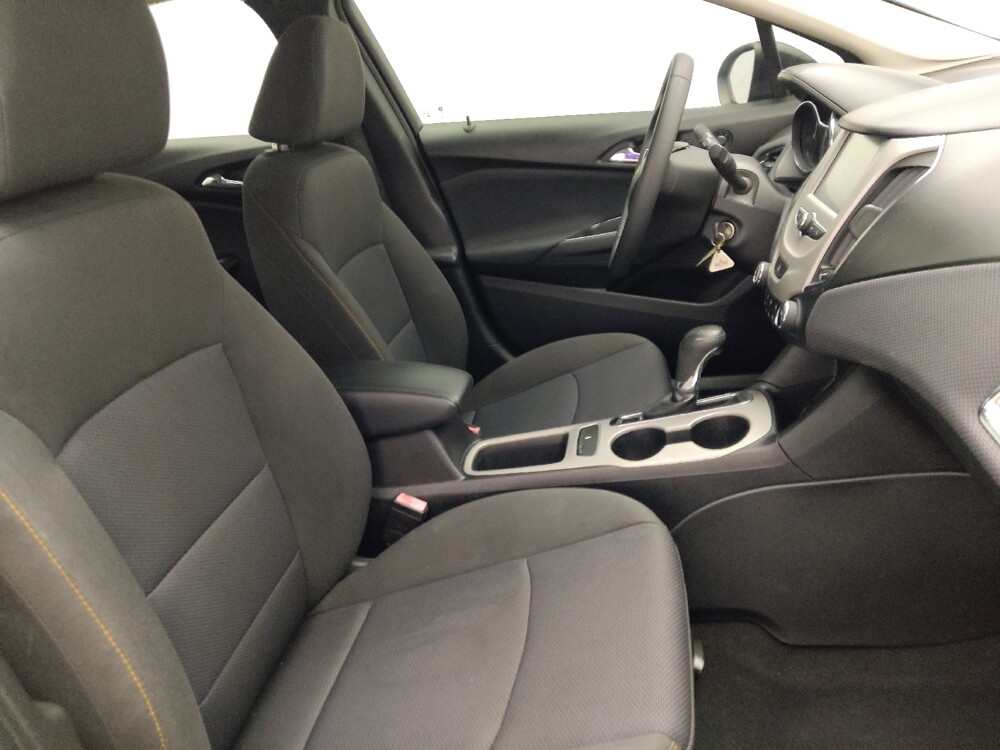 2018 Chevrolet Cruze in Gainesville, FL 32609 - 18090191 21