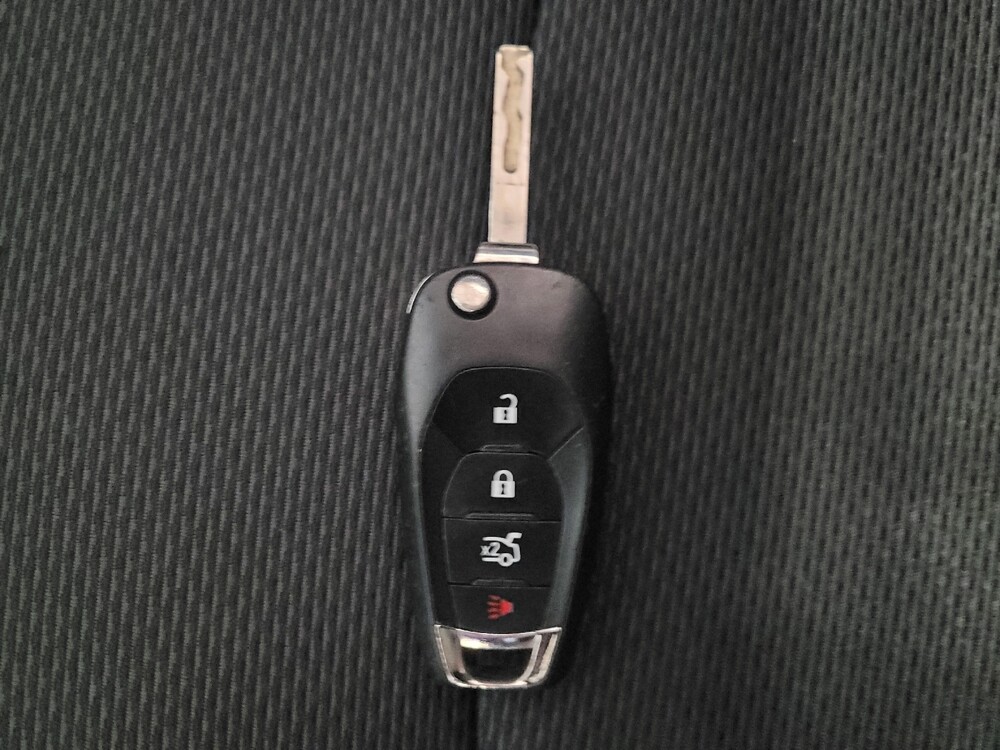 2018 Chevrolet Cruze in Gainesville, FL 32609 - 18090191 32