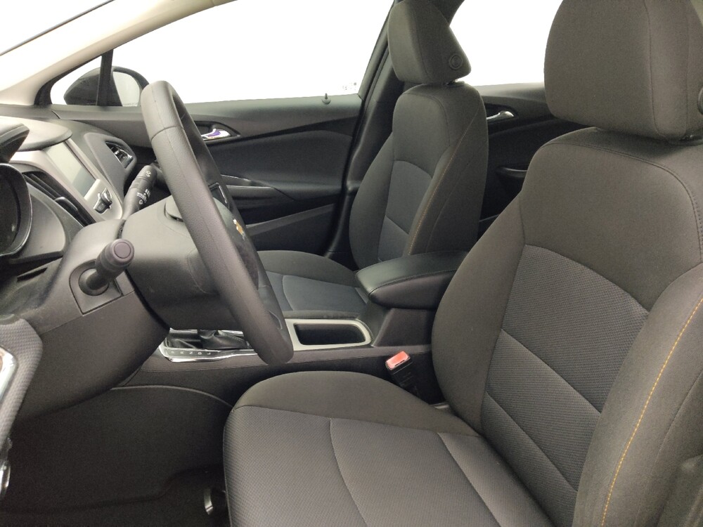 2018 Chevrolet Cruze in Gainesville, FL 32609 - 18090191 17