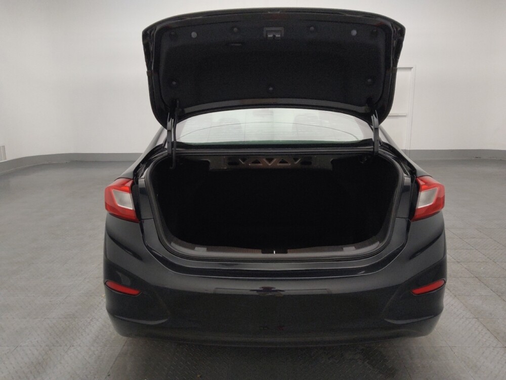 2018 Chevrolet Cruze in Gainesville, FL 32609 - 18090191 29