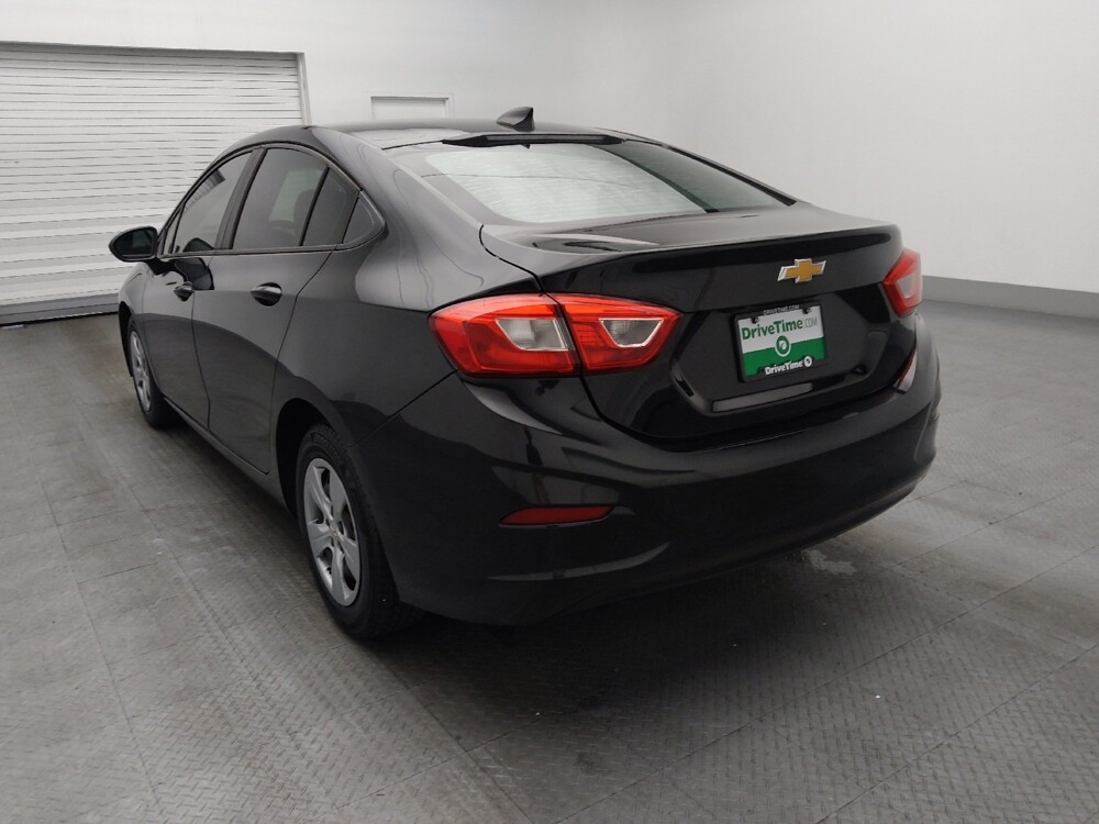 2018 Chevrolet Cruze in Gainesville, FL 32609 - 18090191 5